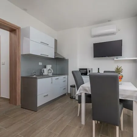 Niksi Apartment